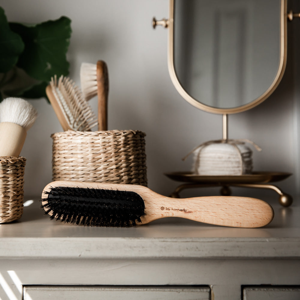 Iris Hantverk Iris Hantverk Hairbrush