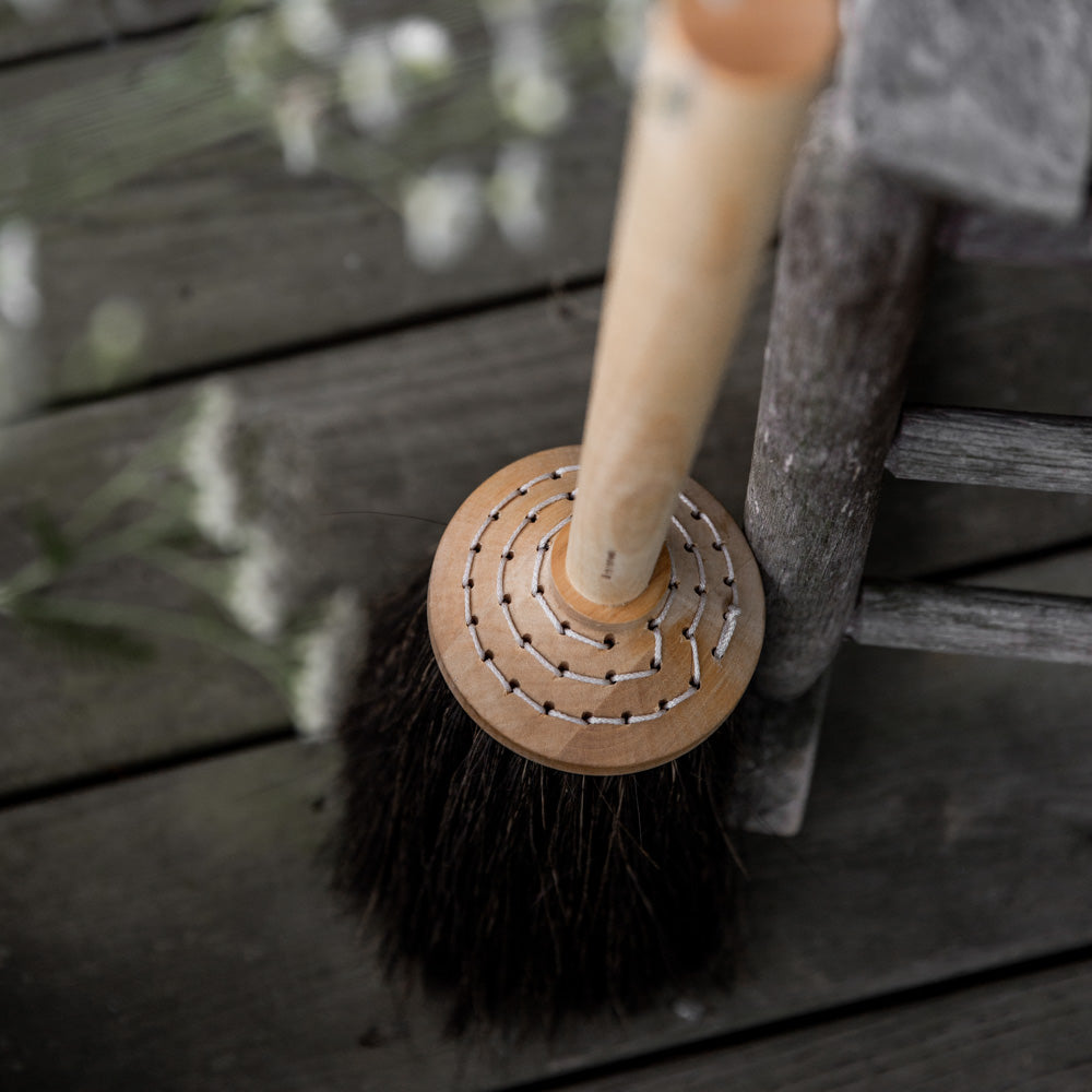 Iris Hantverk Porch Broom